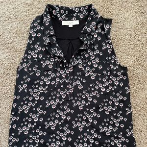 Black Loft Shell top with double pockets